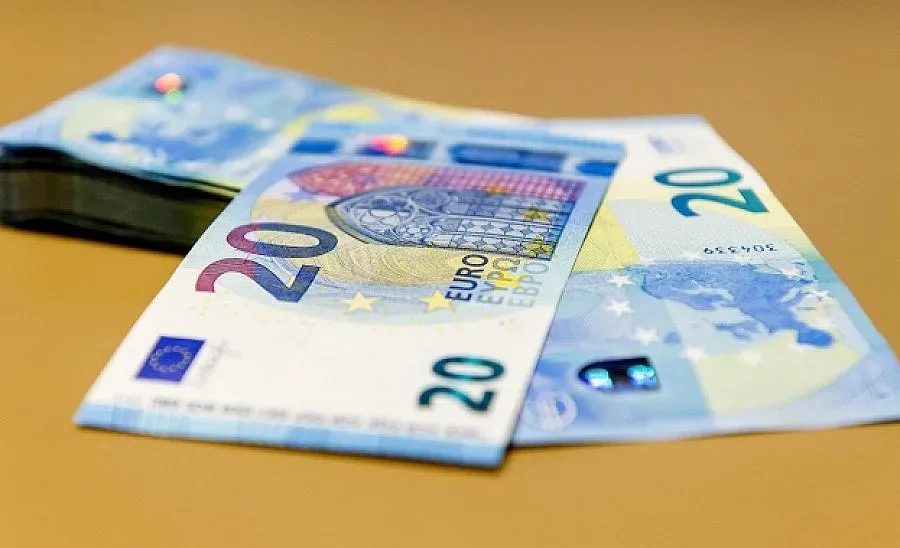 Новата банкнота от 20 евро влезе в обращение