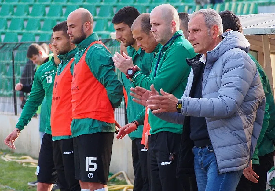 Адмирала: Трудно ще вземем опитни