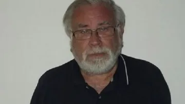 Дисидентът Петър Бояджиев скъса кордона. Тежка присъда за пепетата