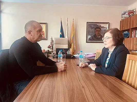 Радев се събуди! Разбра, че хиляди са без ток