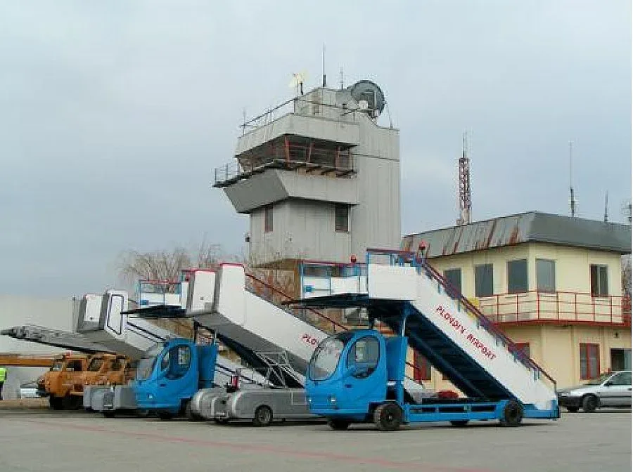Търси се спасител за летище Пловдив