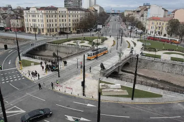 Забравен куфар опразни Лъвов мост