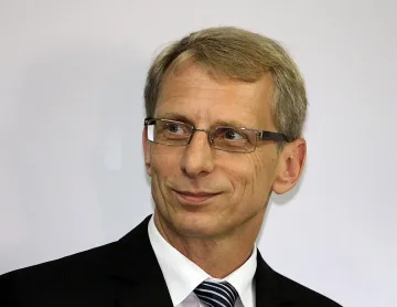 Ще стимулираме вузовете да намалят икономистите