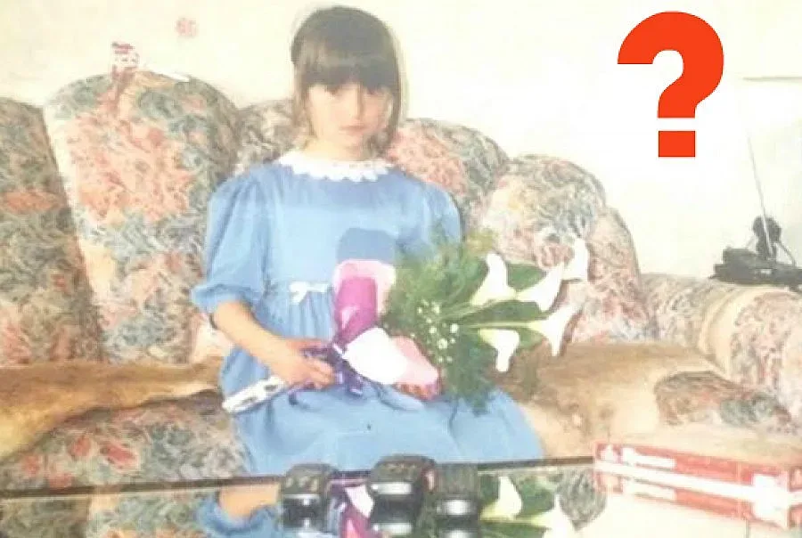 Кое е това момиченце?