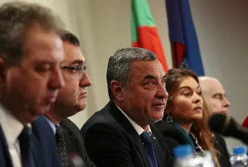 Симеонов и Кунева стягат редици в Чепеларе и Златните