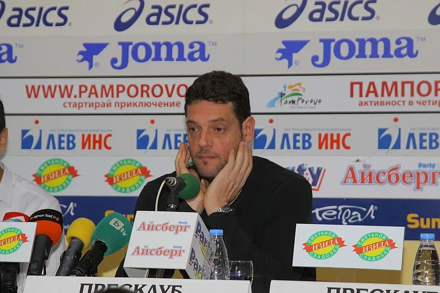 Гибона скочи на Гришо, Казийски и Бербатов