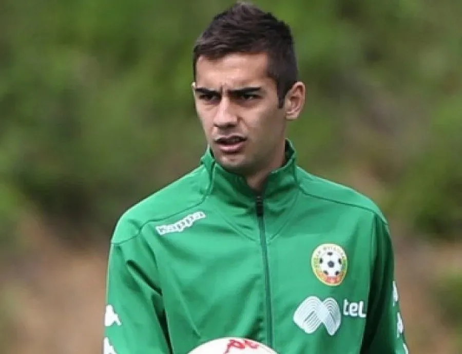 Пазят Чочев с кучета и скенери