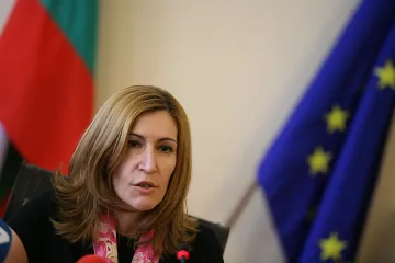 Ангелкова: Нека наблегнем върху партньорството с руските региони 