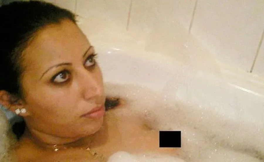 Жената-камикадзе с еротични снимки, никога не е чела Корана