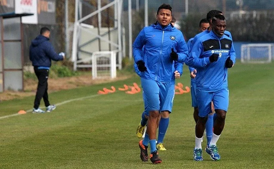 Стойчо решава за Нгом след "Пирин"