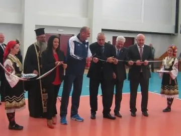Премиерът и министри откриха нова спортна зала в Дупница