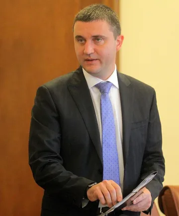 Горанов: Бюджет 2016 цели да запази стабилността