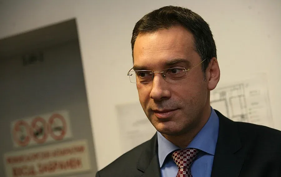 Николов: Самолетът може да продължи към Египет