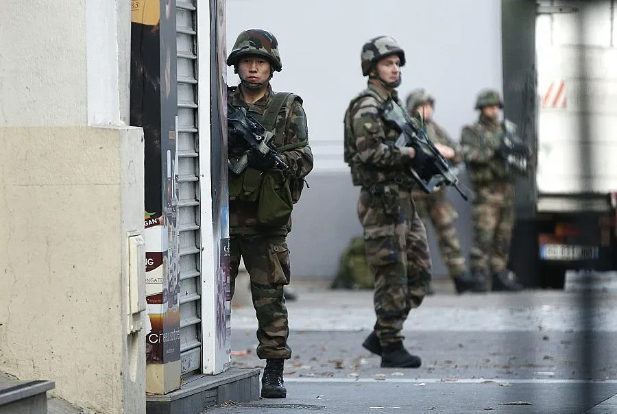 Потвърдено: Една жена се взриви, петима са арестувани