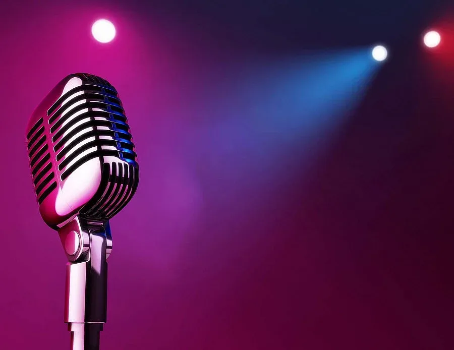 Студенти с караоке за болен колега