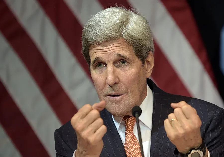 Джон Кери изненадващо отиде при Оланд