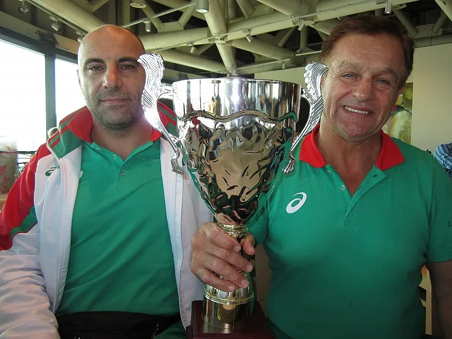 Оркестър и венец за самбистите