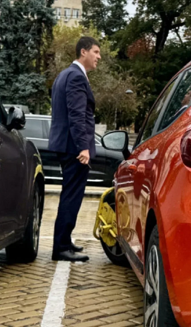 Прогрес! Ивелин Михайлов скочи в женска кола