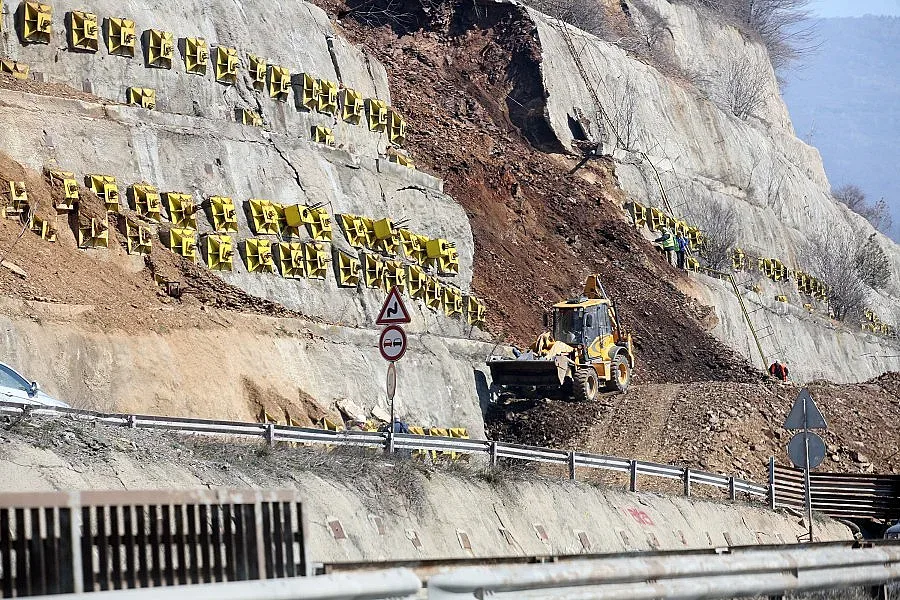 Ремонтират "Хемус" до  18 ноември