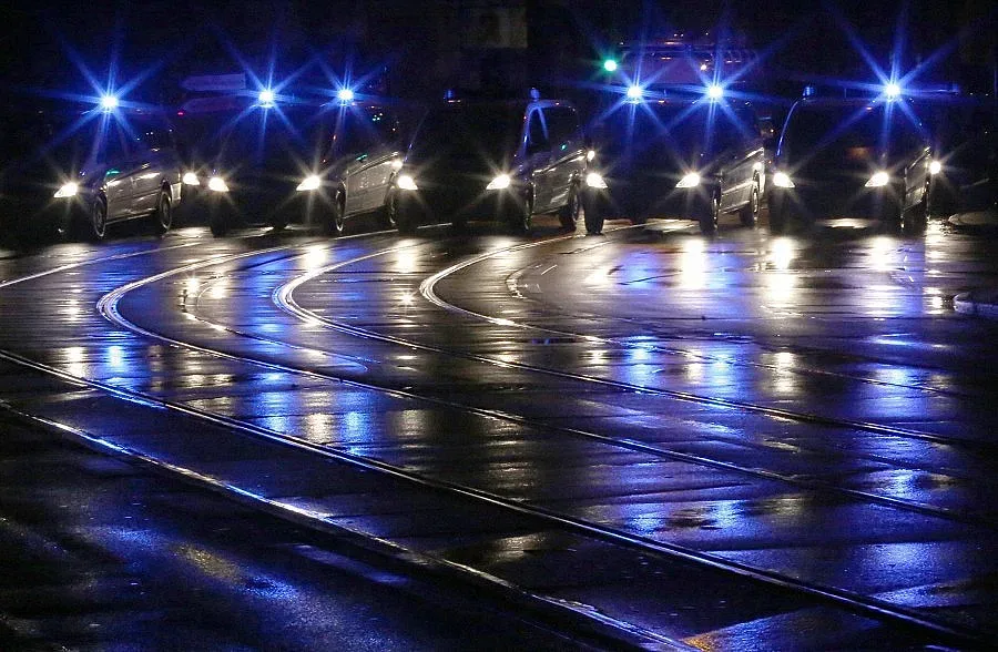 Подпалиха бежански лагер в Германия