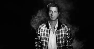 Два куршума от  калашник в художничка