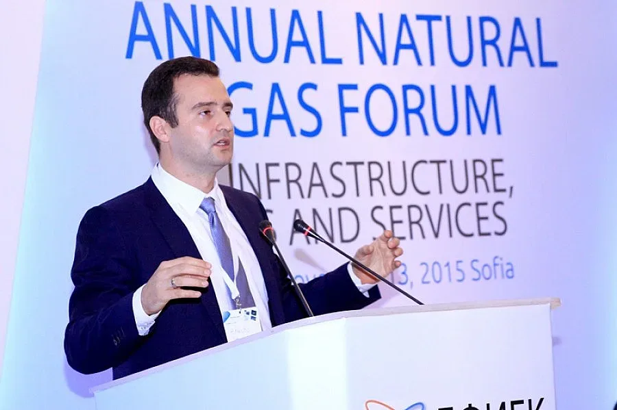 Търсят газ и в 2 блока на сушата