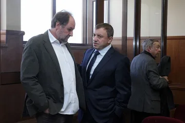 Фатален петък 13 за двама свидетели по "Октопод" (ОБЗОР)