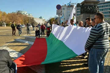 Скромен протест на полицаи пред НС