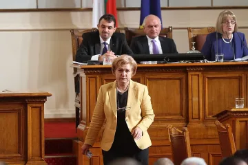 Властта удари ракията на черно (ОБЗОР)