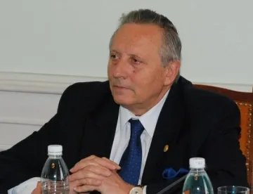 Искат от шефа на БАН да е президент обединител