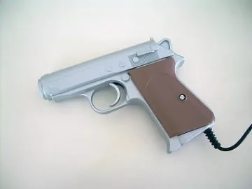 Обраха хипермаркет с пластмасови пистолети