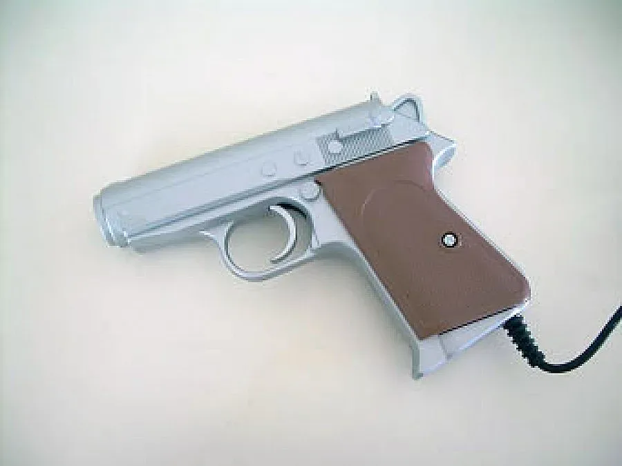 Обраха хипермаркет с пластмасови пистолети