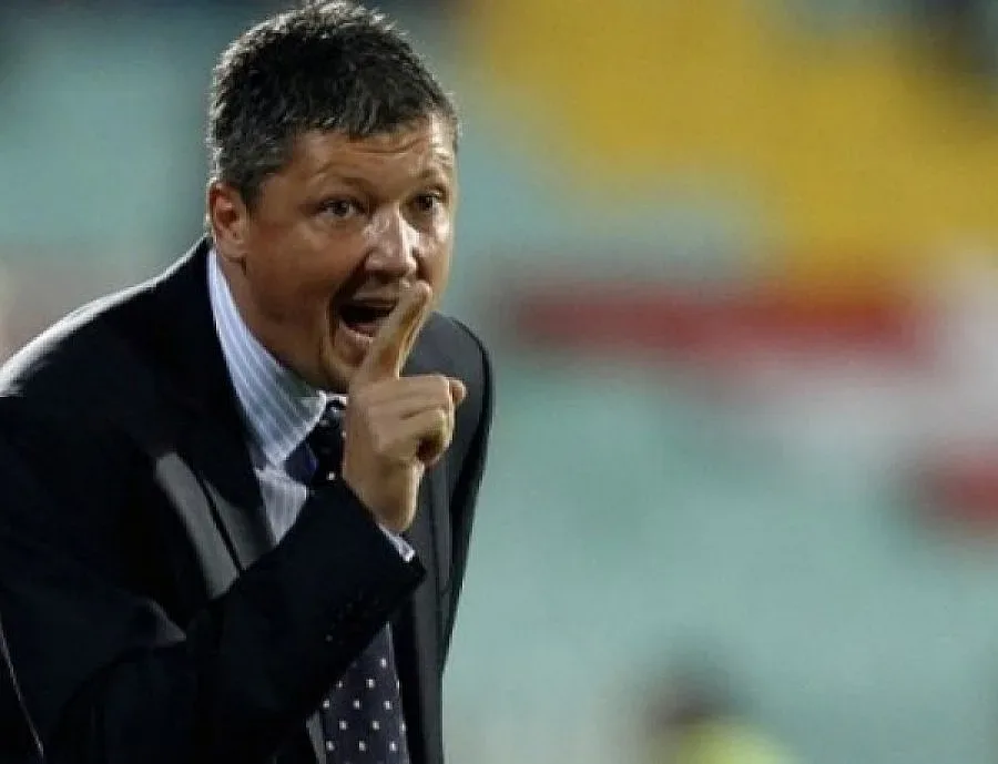 Любо Пенев поема "Омония"