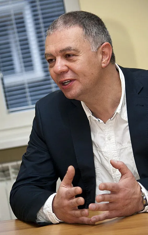 Половината грозде потъва в сивия сектор