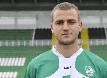 Национал търси спасение в "Левски"