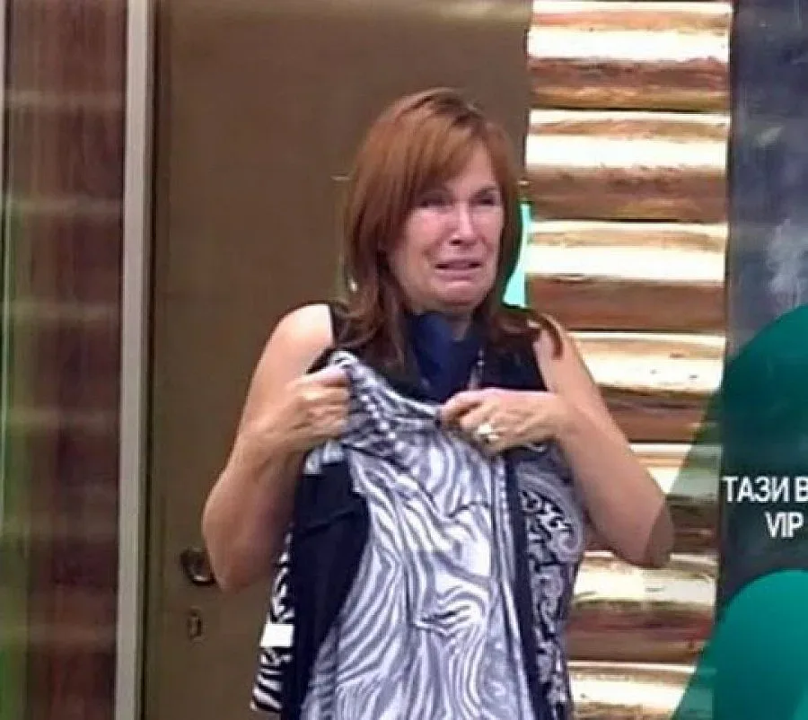 Ревящата Кичка гледа към финала