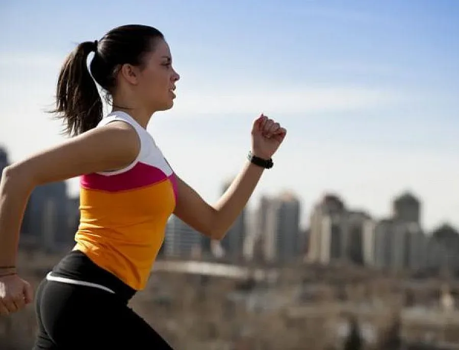  Студенти тичат 64 километра  по случай юбилей