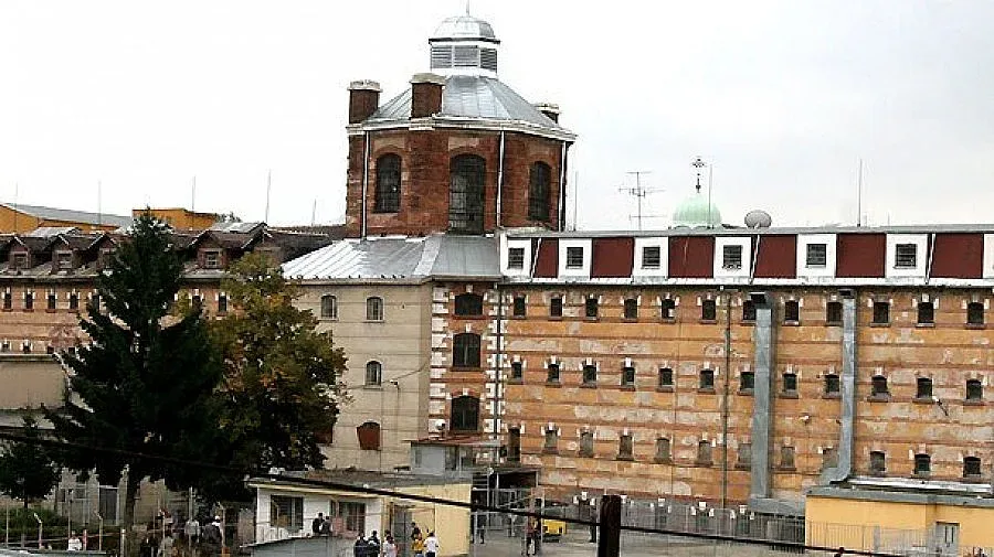 Затворници колабираха с дрога в Софийския затвор