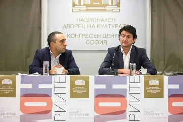 Класици и модернисти на Есенния салон в НДК 