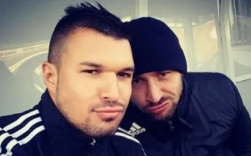 Глобиха Божинов и Бандаловски заради селфи