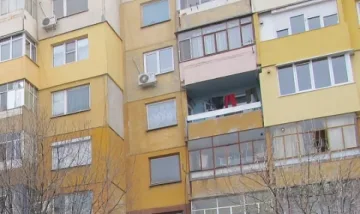 Забраняват остъклените балкони