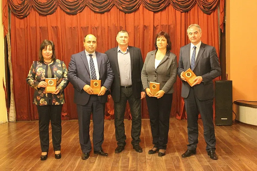 Европейската атлетика награди Емилия Драгиева и Валентина Желязкова