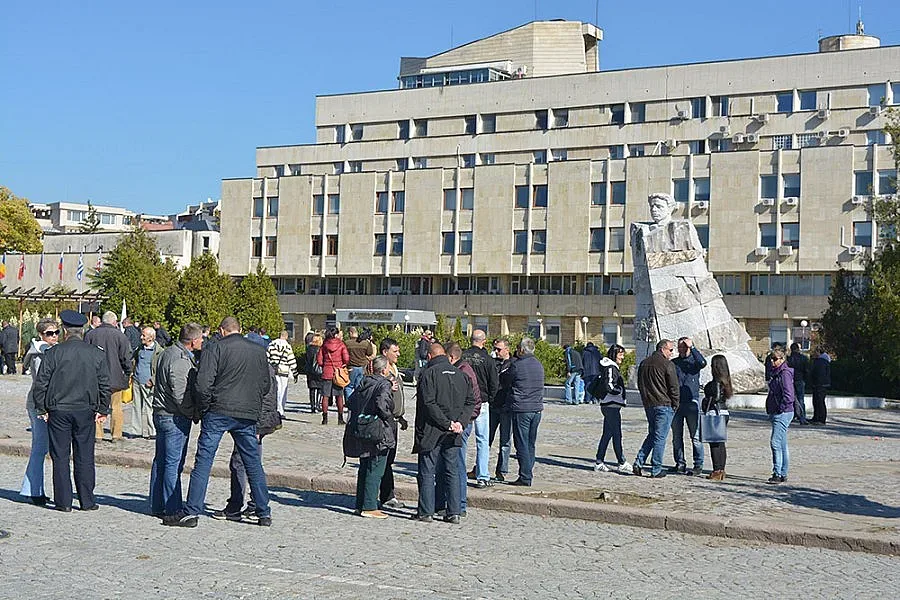 Кърджалийските полицаи протестираха  мълчаливо