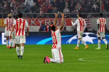 "Олимпиакос" все по-близо до 1/8-финалите 