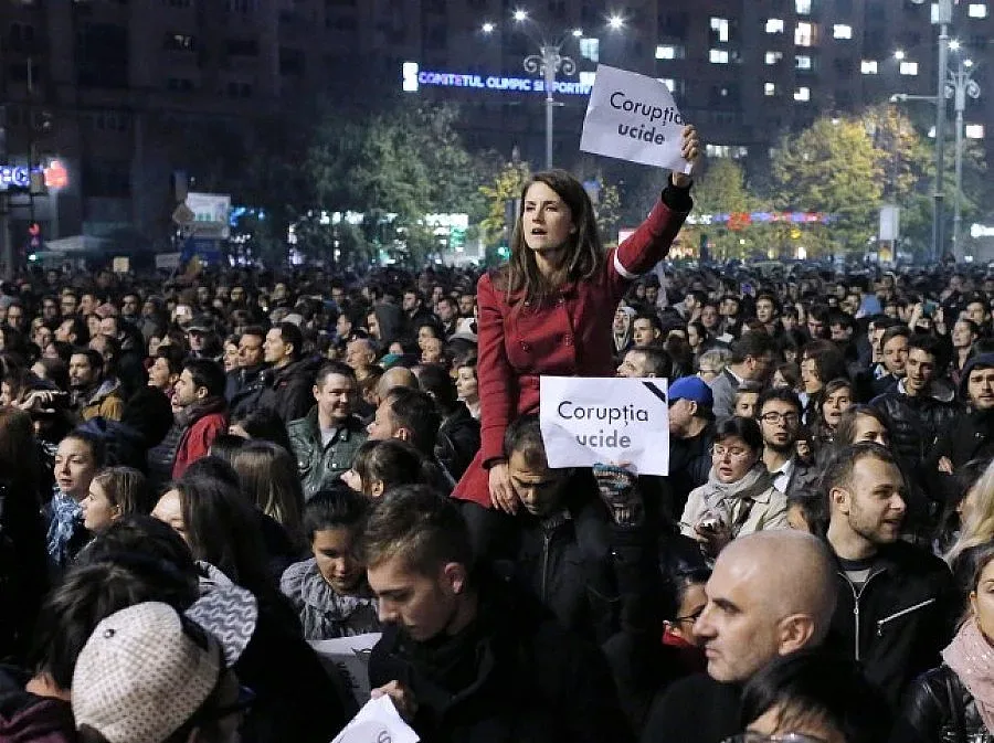 Втора нощ на антиправителствени протести в Румъния