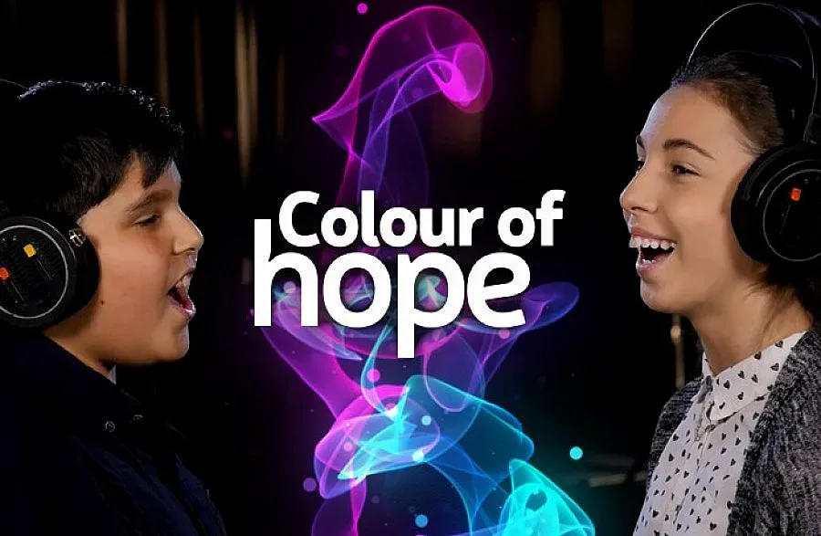 „Цветът на надеждата" заменя училищния звънец