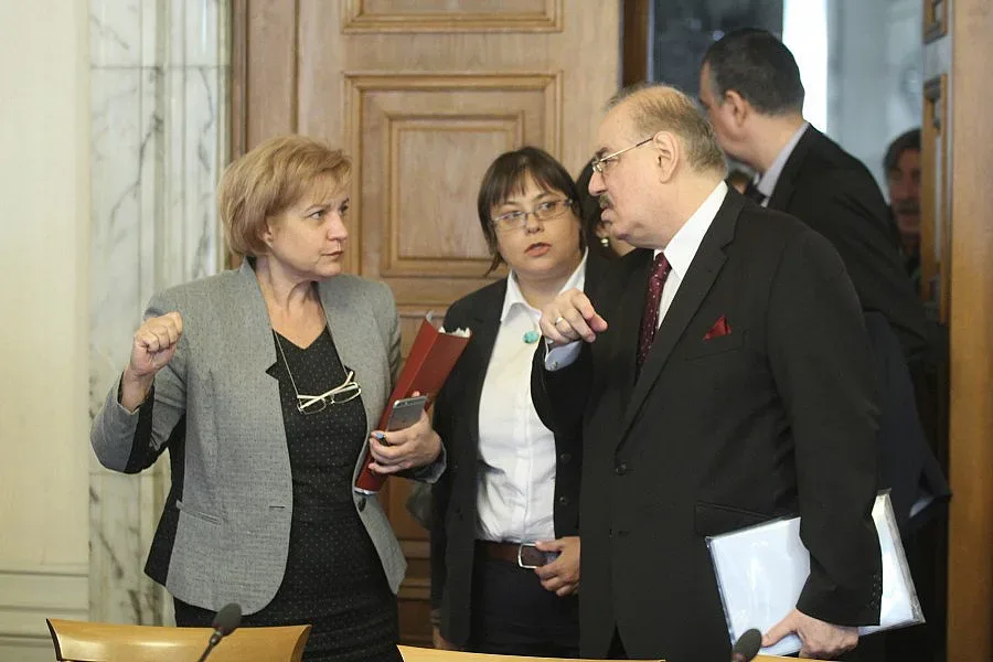 Приеха данък "Уикенд" за служебните коли