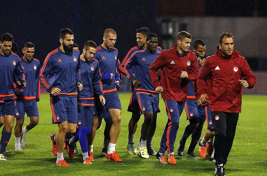 Палят такси с хървати в Атина