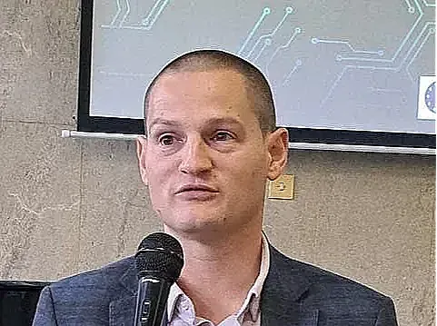 „Виваком“ пази училищата със защитни стени от най-ново поколение