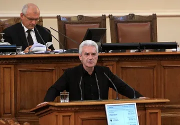 Комисията "Сидеров" гласува за сваляне на имунитета му